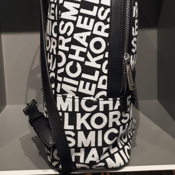 Michael Kors Backpack Kenly - Picture 3 of 8